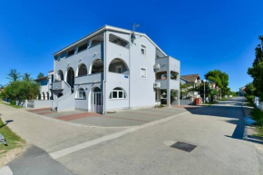 Apartments with a parking space Sabunike, Zadar - 19430